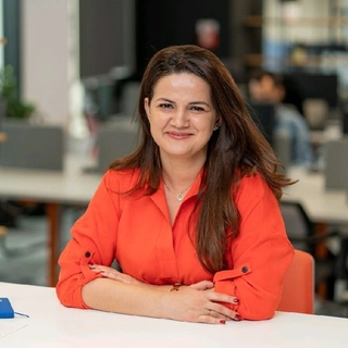 Alina N.