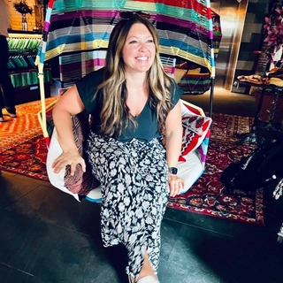 Amanda Thompson - Shirley