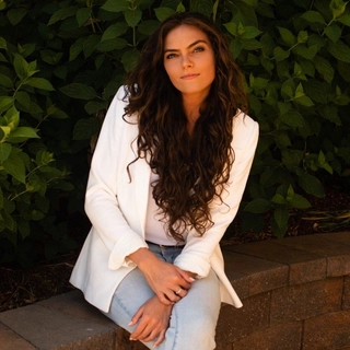 Amber Rewa