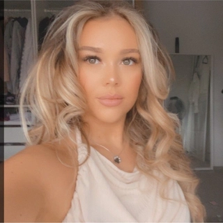Amie Mollard