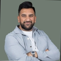 Amir Khan