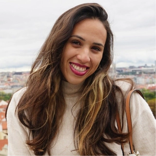 Ana Souza Cruz