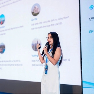 Anh Nguyen (Alina Ng)