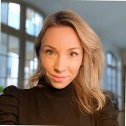 Anna Bak