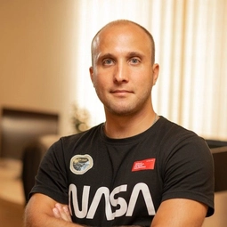🇺🇦 Anton K.