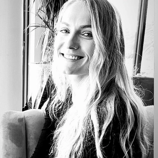 Assoc Cipd Nicole Topps