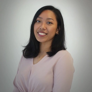 Bernadette de la Rama