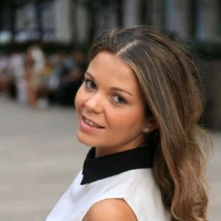 Carla Flores