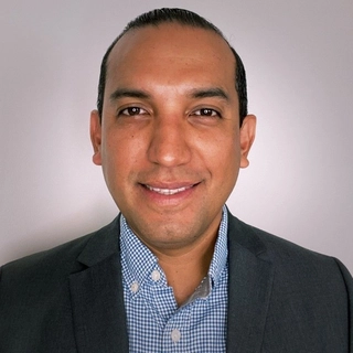 Carlos Eduardo Decker