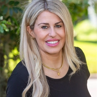 Christina H.