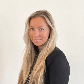 Courtney Giovanniello