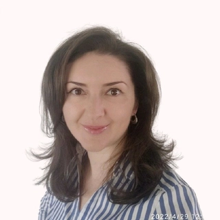 Cristina-Maria Halostă