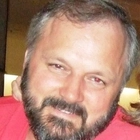 Dan Pakula