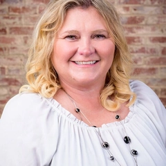 Dena Smith