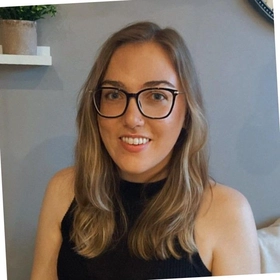 Dr Alyshia Murgatroyd-Giffen