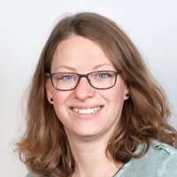 Dr. Anna Summerer