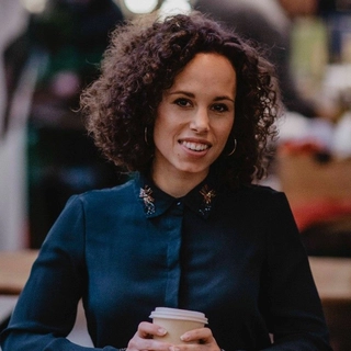 Dr. Charlotte Blum