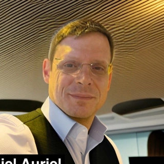 Dr Daniel Auriel