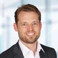 Dr. Dominik Fischer