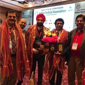 Dr Harmeet Singh Kapoor .