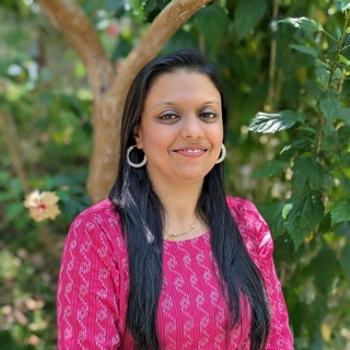 Dr Isha Shah