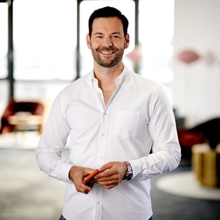 Dr. Jan-Frederik Arnold