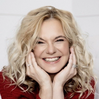 Dr. Manuela Schwarze