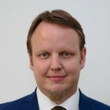 Dr. Maximilian Bügler