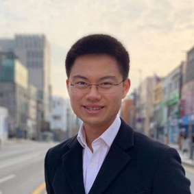 Dr. Sant Leelamanthep