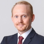 Dr. Stephan Becker