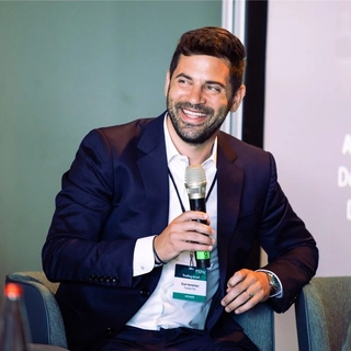 Elad Hertshten