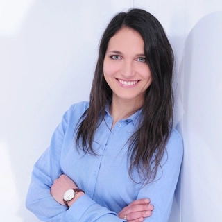 Elena Kuper