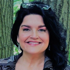 Elizabeth Mullen-Eaves