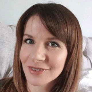 Ellie Hogben - Jones