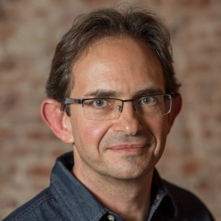 Ernesto Hernandez