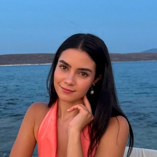 Essma Alfanous