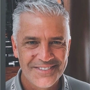 Glenn Debes