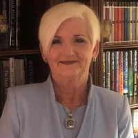 Gloria McLennan