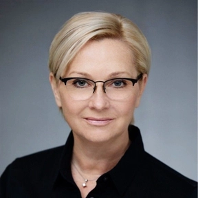 Gyongyver Menesi-Bondar