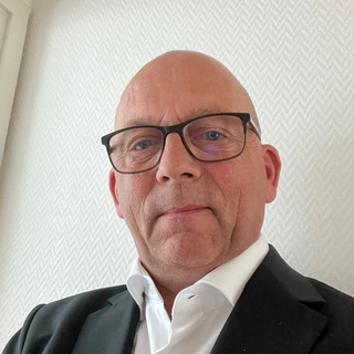 Henrik Villy Leonhardt Schultz