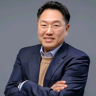 Hyoung-Bum Yang