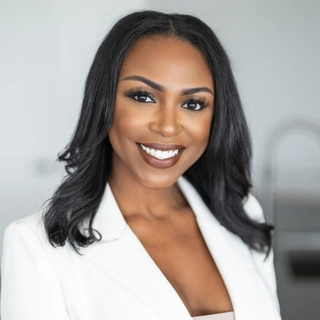 J’Vonne Lowe