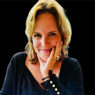 Jacqueline van Den Besselaar