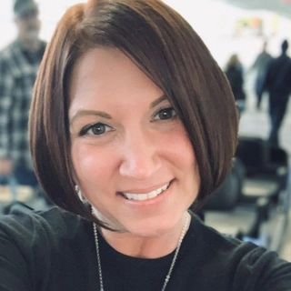 Jacquelyn Schneider