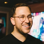 Jake Wildstein (韦杰柏)