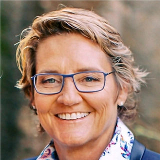 Jennifer Kearney