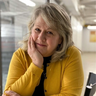 Joanne Whalen