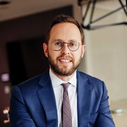 Jonathan Tarshis Neil