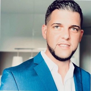 Jose A. R.