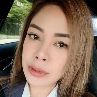 Julia Chandra Dewi
